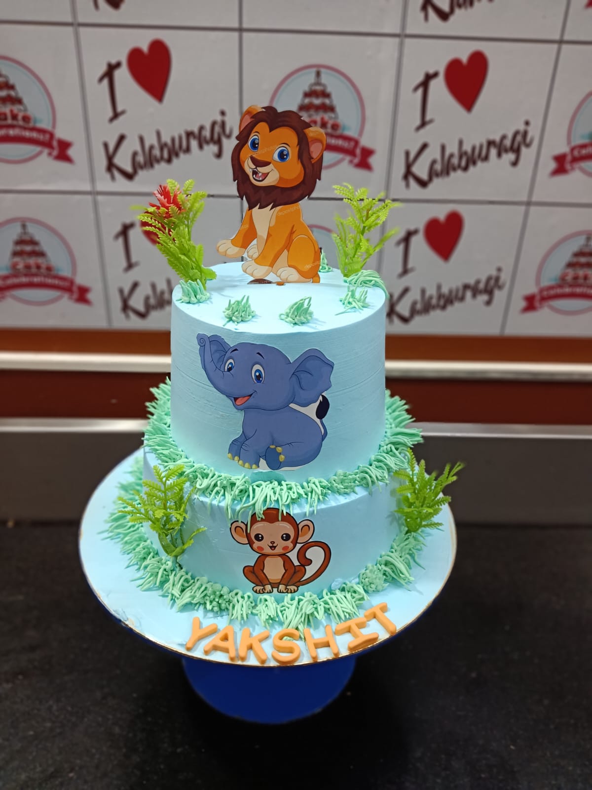 Royal cake design Kalaburagi